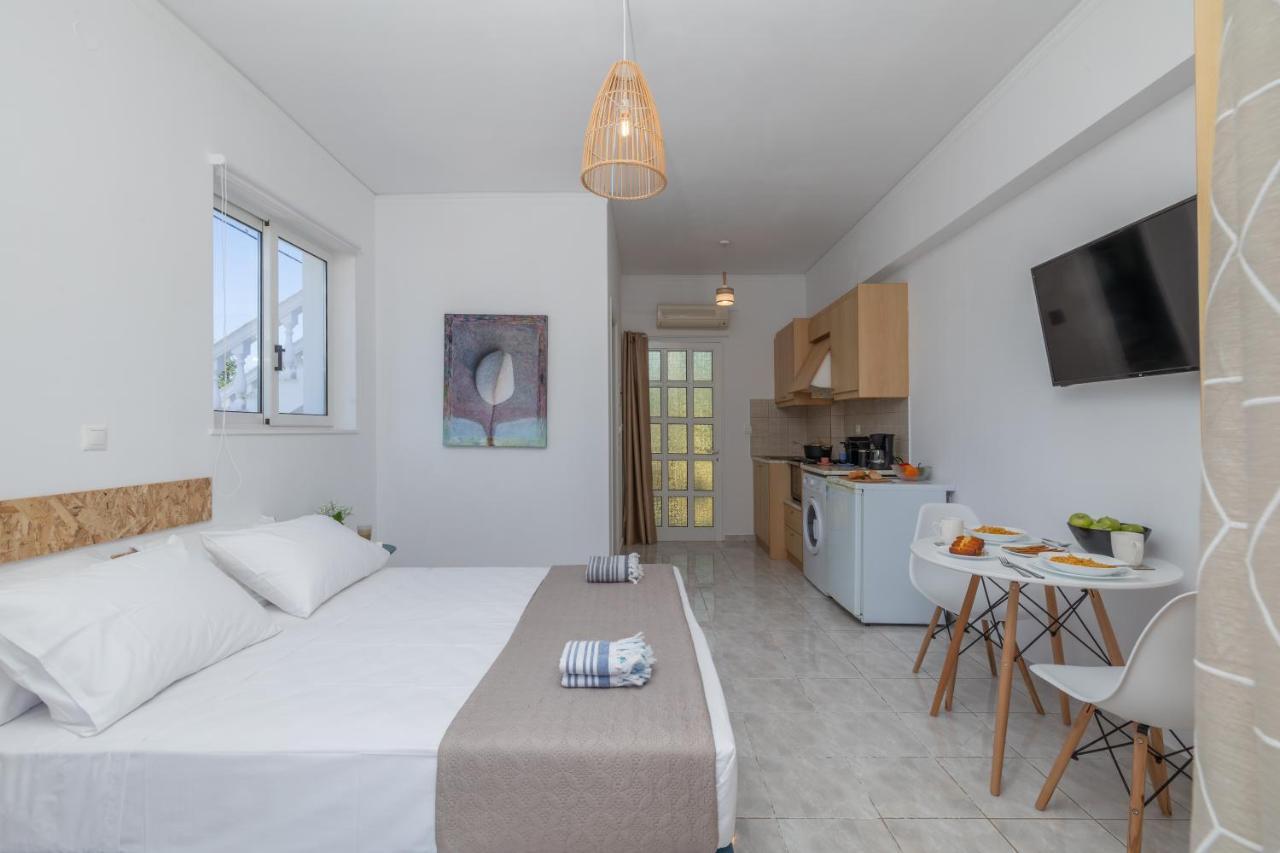 White House Studios & Apartments Argostoli  Exteriör bild